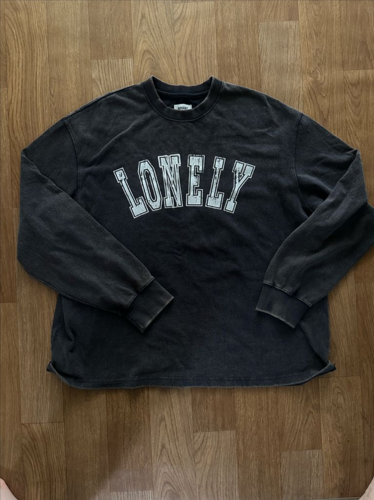 노앙 러블리 슬리브리스 티셔츠 차콜 이미지