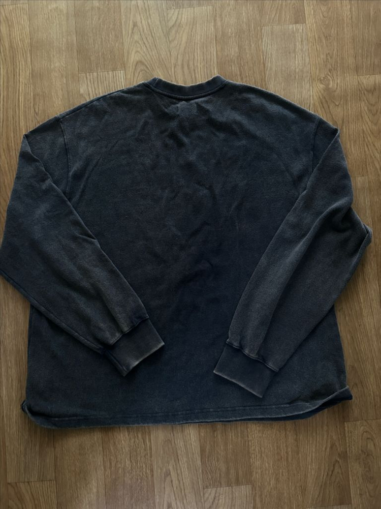 노앙 러블리 슬리브리스 티셔츠 차콜 이미지