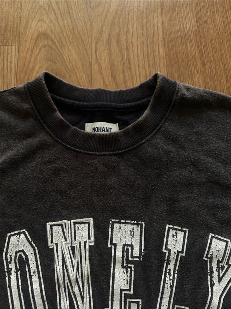 노앙 러블리 슬리브리스 티셔츠 차콜 이미지