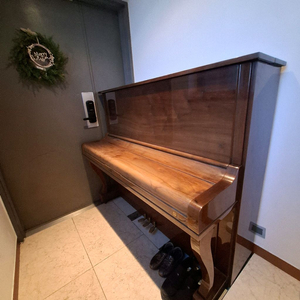 상태 최상 삼익 고급 업라이트 피아노 (WG-9C) 이미지