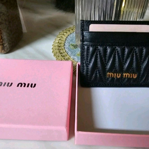 미우미우 마테라쎄 카드지갑/새상품 이미지