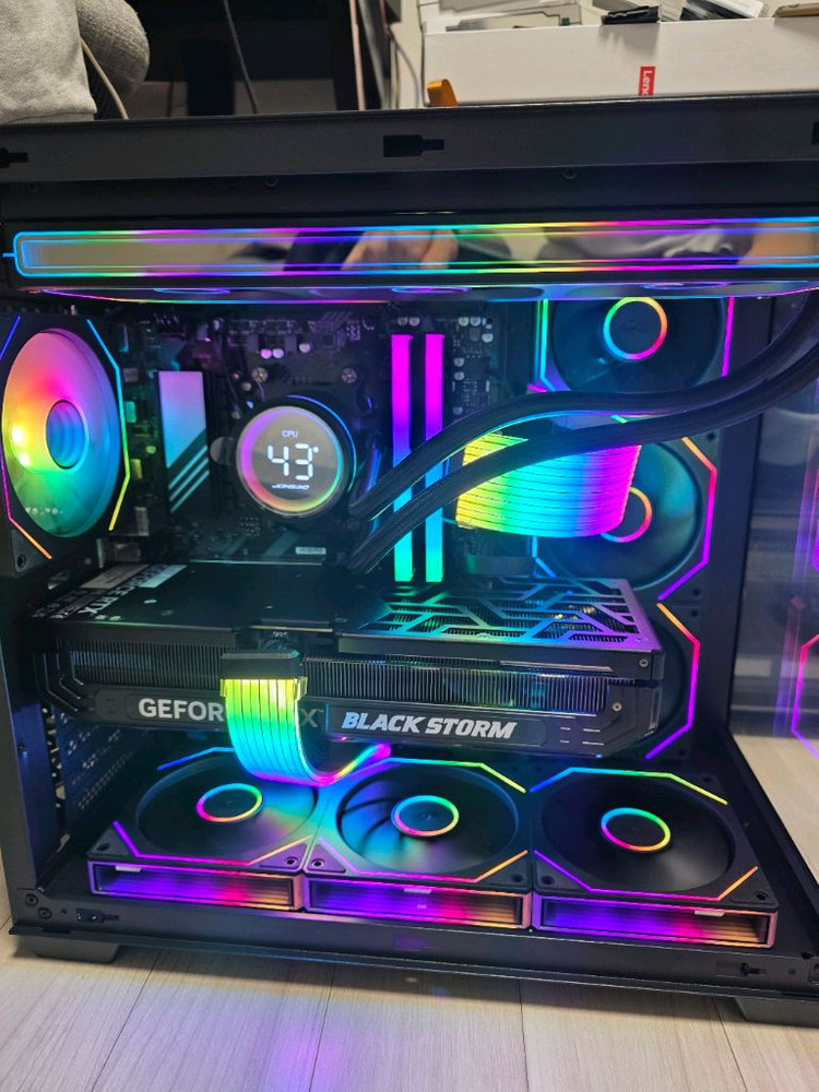 라이젠7,9800X3D RTX4080슈퍼 본체 팝니다 이미지