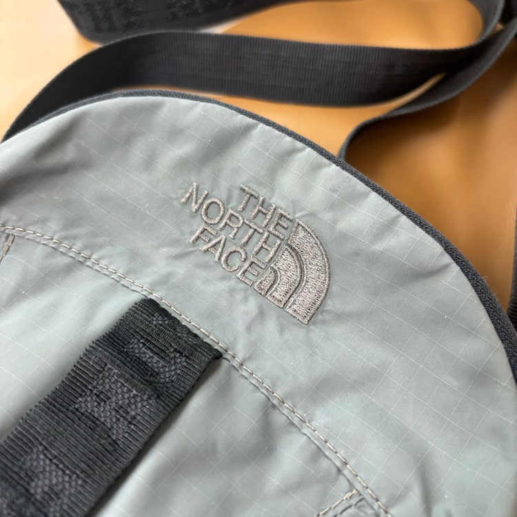 나나미카 노스페이스 퍼플라벨 샤코슈 크로스백 가방 그레이 이미지