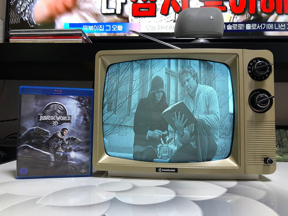 초밀봉(새상품)80년대 삼성전자 12인치 흑백티비///(골드&화이트)빈티지 레트로 인테리어소품///브라운관tv--7