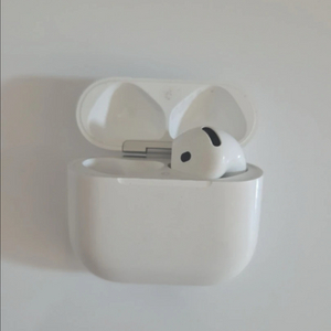 에어팟4 노캔 본체+오른쪽 유닛 이미지