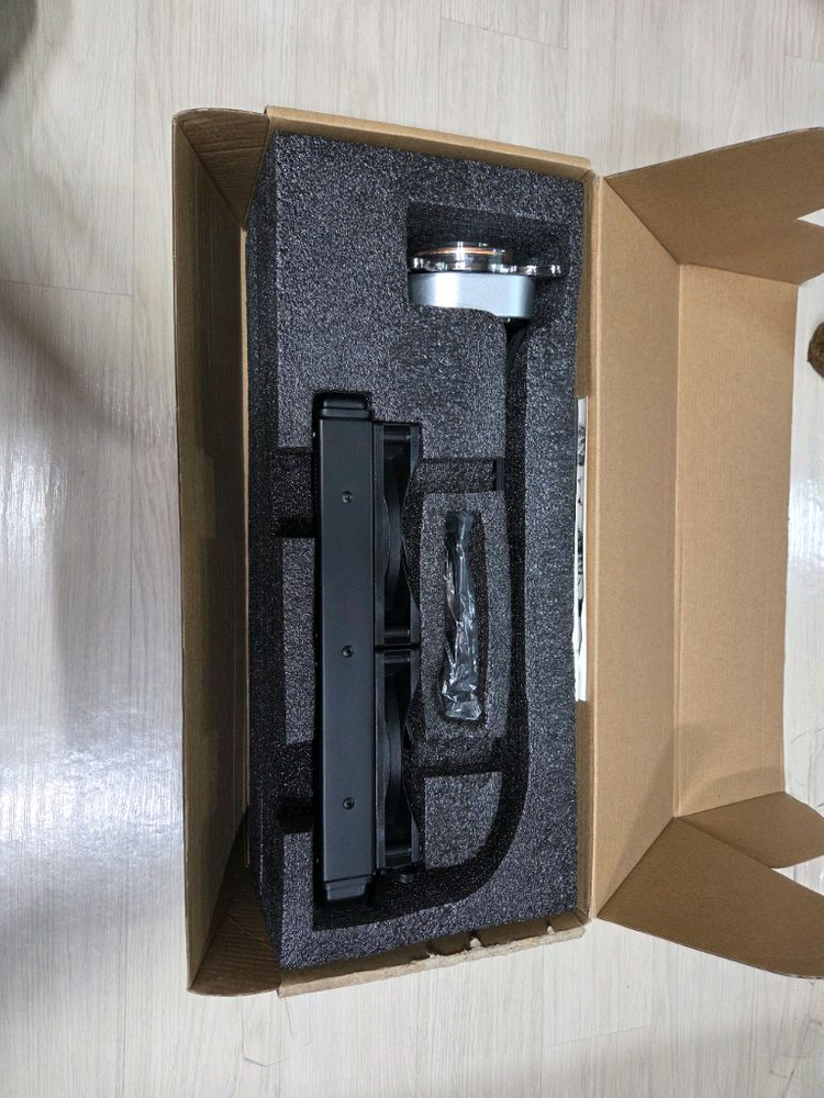 EVGA CLC 240MM CPU liquid cooler, 수냉 쿨러 이미지