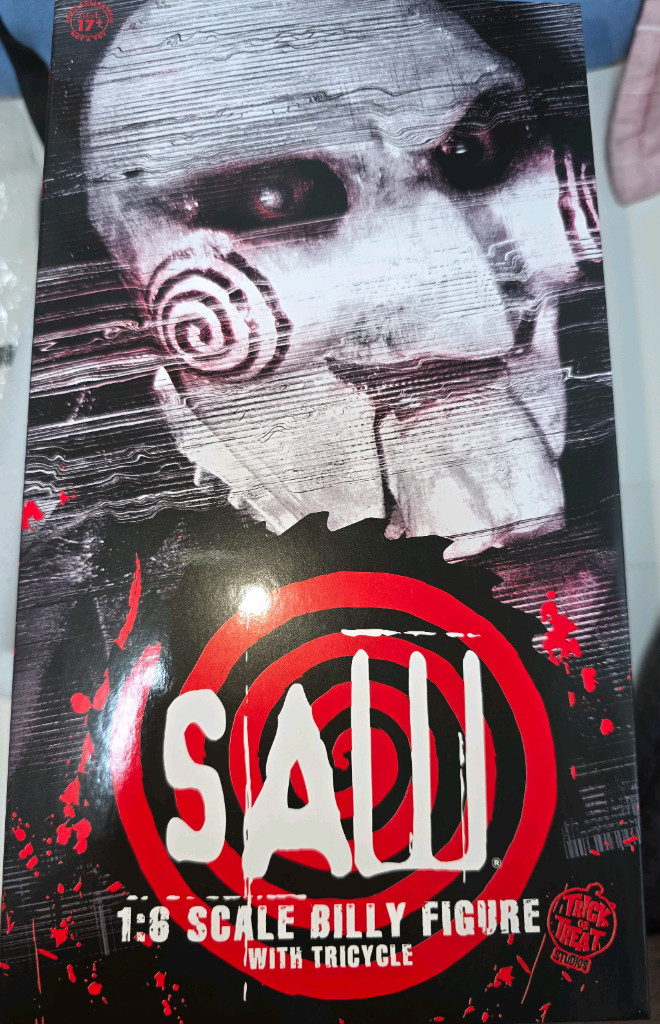[우체국택배/핫토이x]공식 정품 라이센스 호러 피규어 쏘우 빌리 자전거 1/6스케일--2