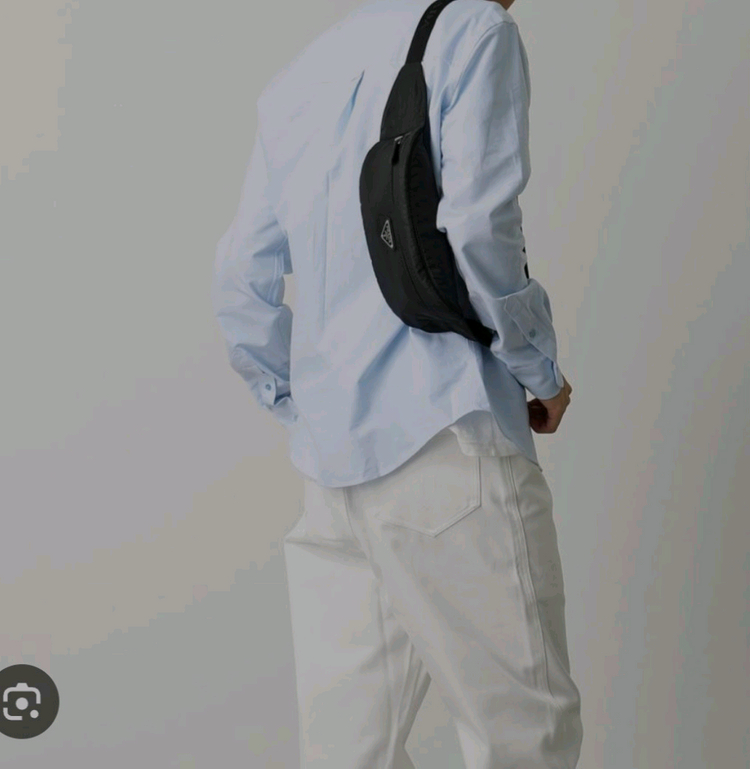 프라다 벨트백 힙색크로스백숄더백테수토호보백가방백팩구찌루이비통디올샤넬생로랑셀린느에르메스버버리로로피아나델보 이미지