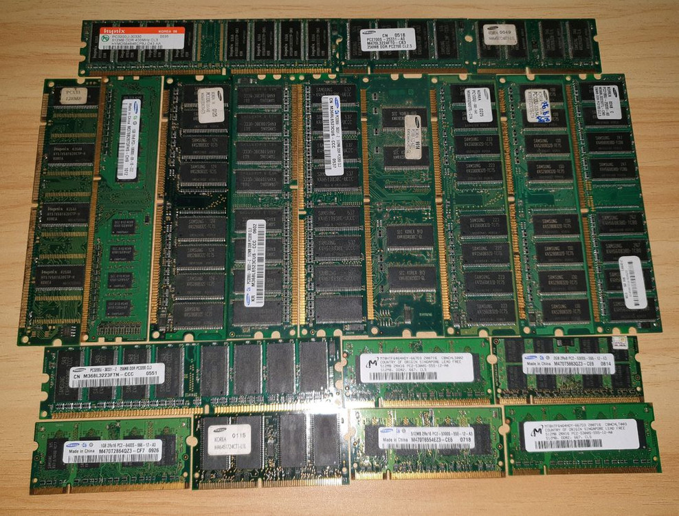구형 컴퓨터 메모리 일괄 이미지