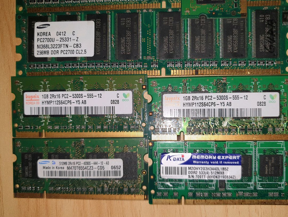 구형 컴퓨터 메모리 일괄 이미지