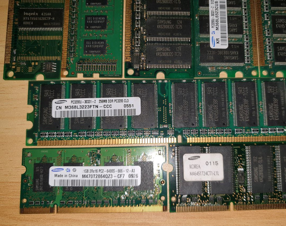 구형 컴퓨터 메모리 일괄 이미지