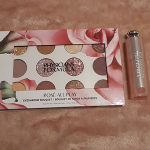 디올 립글로우 섀도우 팔레트 이미지