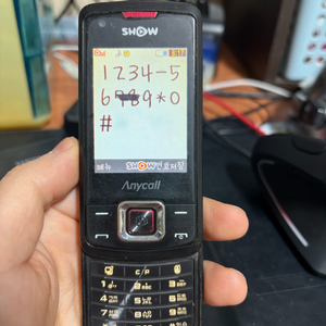 애니콜 심플앤슬림 슬라이드폰 sph-w8400