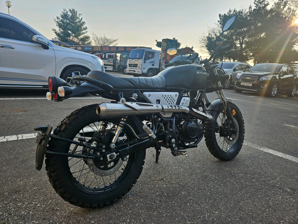 23년식 부캐너125 4@@@km--2