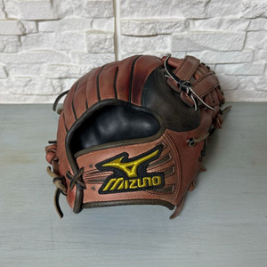 미즈노 프로 오더 연식 내야 야구 글러브 이미지