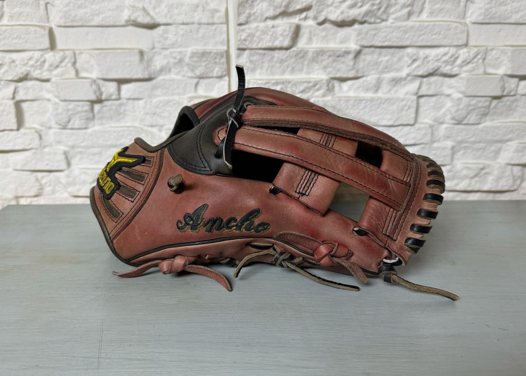 미즈노 프로 오더 연식 내야 야구 글러브 이미지