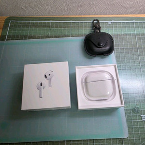 에어팟 4 액티브 노이즈 캔슬링 블루투스 이어폰 + 케이스 이미지