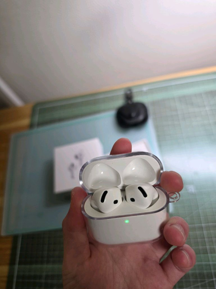 에어팟 4 액티브 노이즈 캔슬링 블루투스 이어폰 + 케이스 이미지