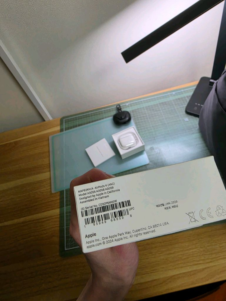 에어팟 4 액티브 노이즈 캔슬링 블루투스 이어폰 + 케이스 이미지