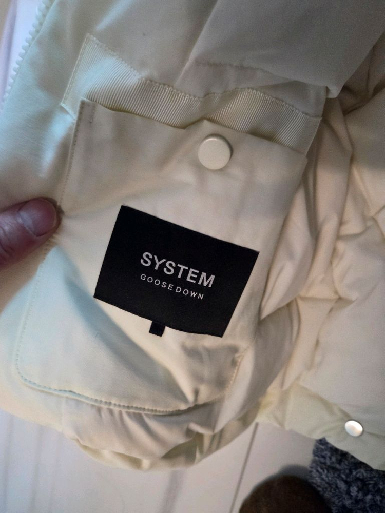 시스템옴므 정품 경량 패딩 아이보리 세미 오버핏 100사이즈 이미지