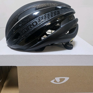 지로 Synthe MIPS AF 헬멧 블랙 색상 L 사이즈