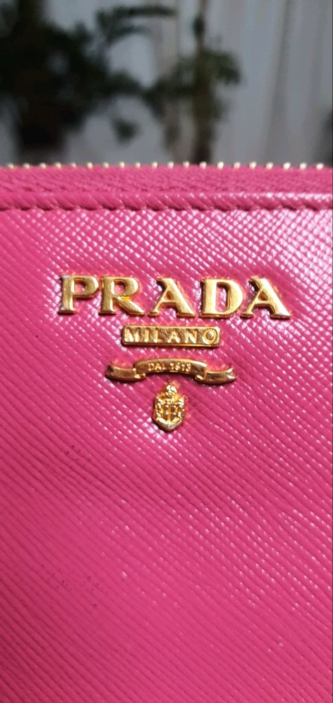 프라다 사피아노 장지갑 핑크 정품A급(보증서O)구찌프라다루이비통디올고야드샤넬셀린느보테가생로랑발렌시아가버버리가방--3