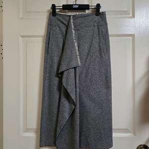 이자벨마랑 에뚜왈 스커트 판매합니다