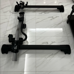 볼보 정품 가로바와 자전거 캐리어