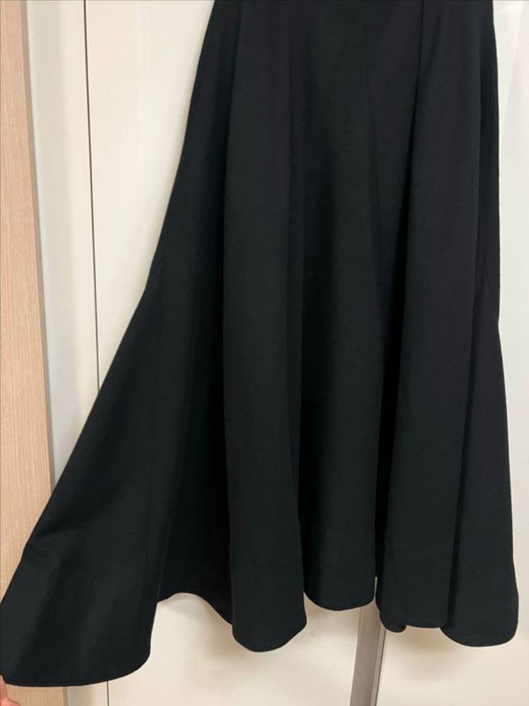 22년 한섬 타임 TIME 백 밴딩 플레어 스커트 울99% 뒷밴딩 롱치마 블랙 검정 이미지