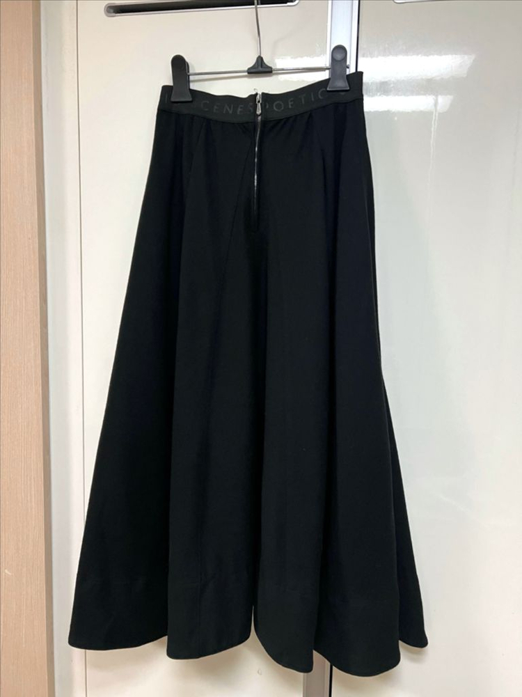 22년 한섬 타임 TIME 백 밴딩 플레어 스커트 울99% 뒷밴딩 롱치마 블랙 검정 이미지