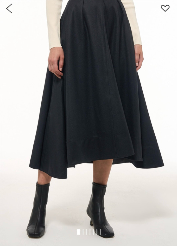 22년 한섬 타임 TIME 백 밴딩 플레어 스커트 울99% 뒷밴딩 롱치마 블랙 검정 이미지