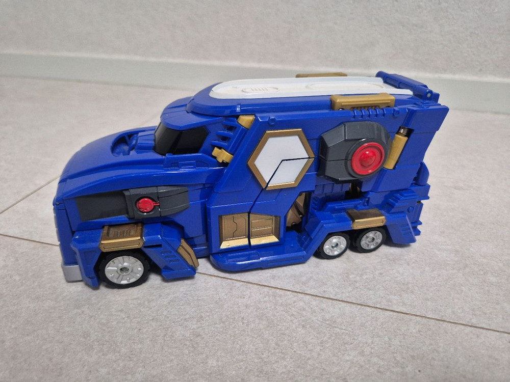 터닝메카드 메가테릭스 이미지