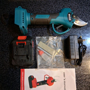 충전식 전동가위 새상품입니다 이미지