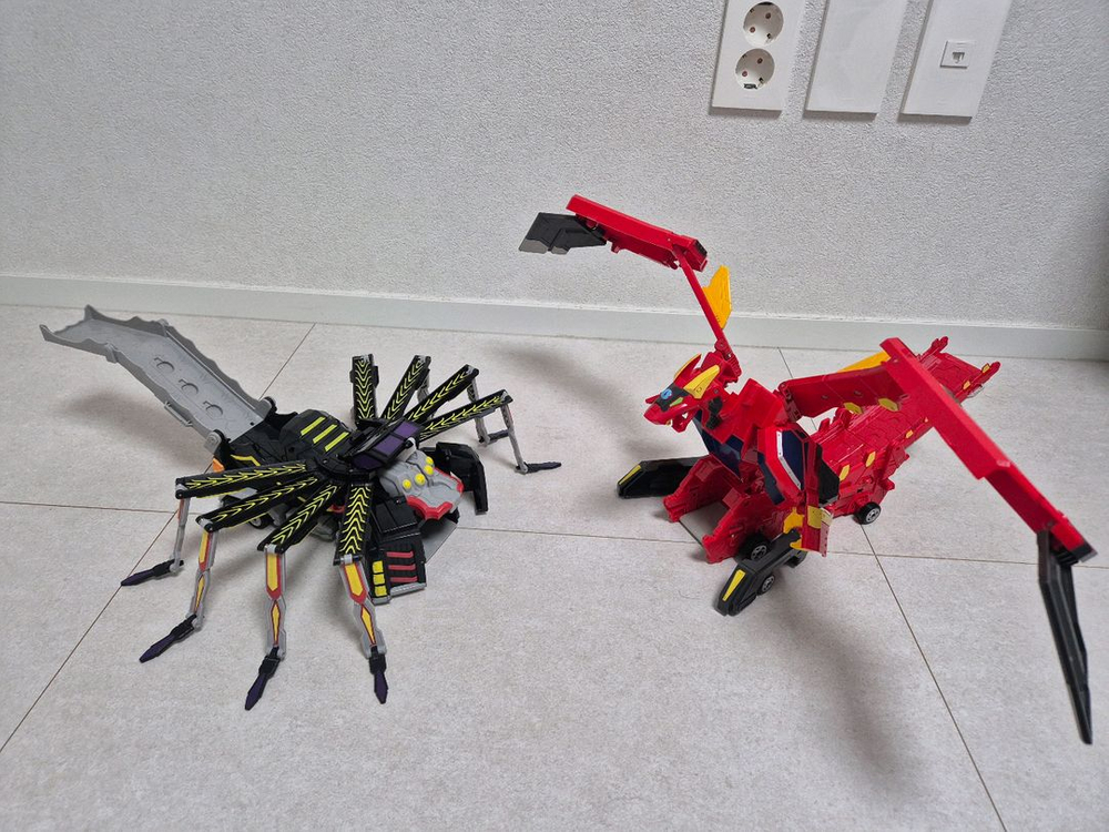 터닝메카드 메가스파이더 & 메가드래곤 (하자) 이미지