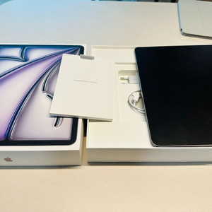 아이패드 에어 13 M4 256G WIFI 단순개봉 팝니다! 이미지