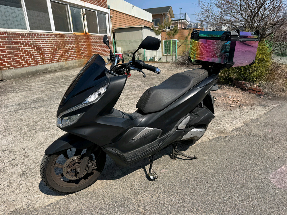 혼다 더뉴 pcx125 19년형 멧블랙컬러 판매합니다--2