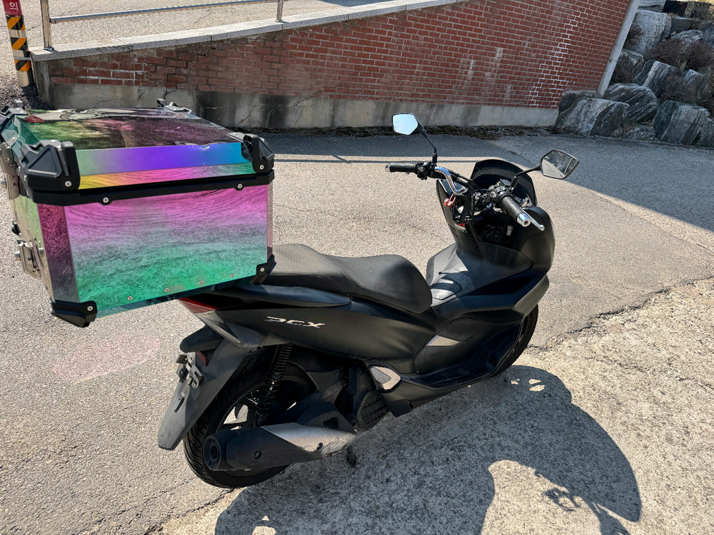 혼다 더뉴 pcx125 19년형 멧블랙컬러 판매합니다--3