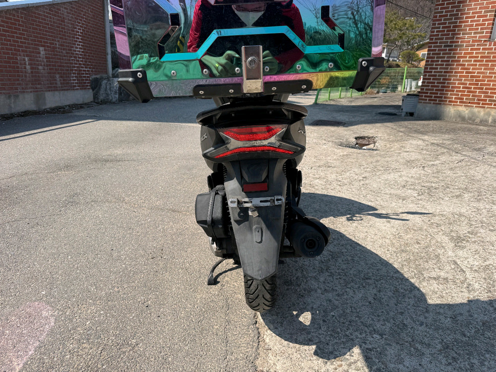 혼다 더뉴 pcx125 19년형 멧블랙컬러 판매합니다--7