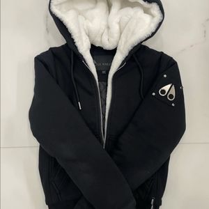 무스너클 버니스웨터 xs