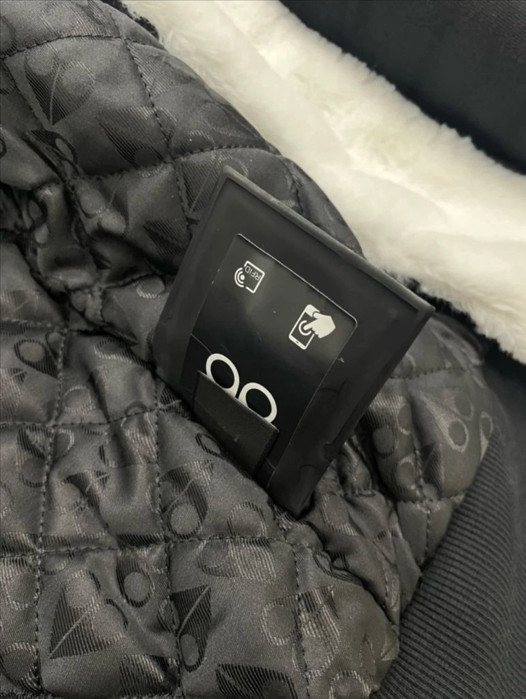무스너클 버니스웨터 이미지