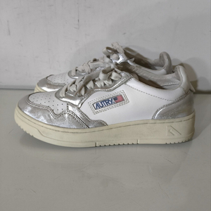 38 240mm 오트리 메달리스트 스니커즈 이미지