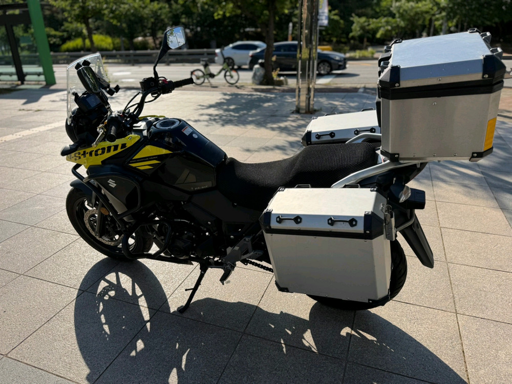 스즈키 브이스트롬250 18년식 짧은키로수 팝니다--5