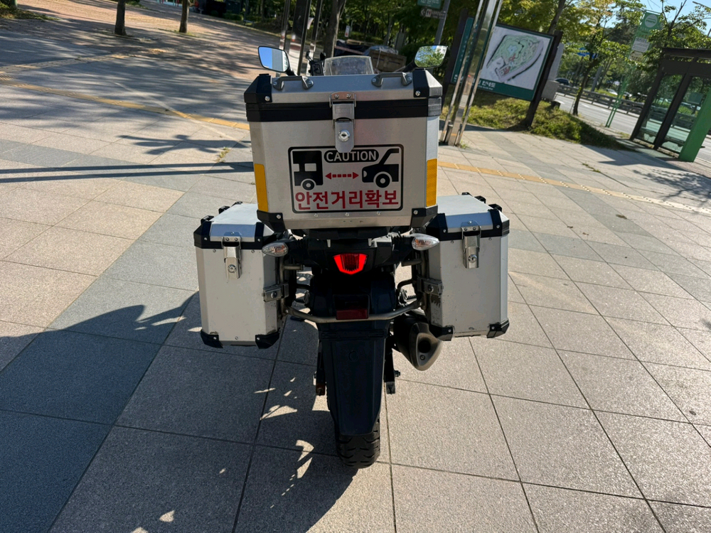 스즈키 브이스트롬250 18년식 짧은키로수 팝니다--6