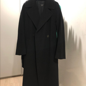 막스마라 레지나 38사이즈 팝니다.