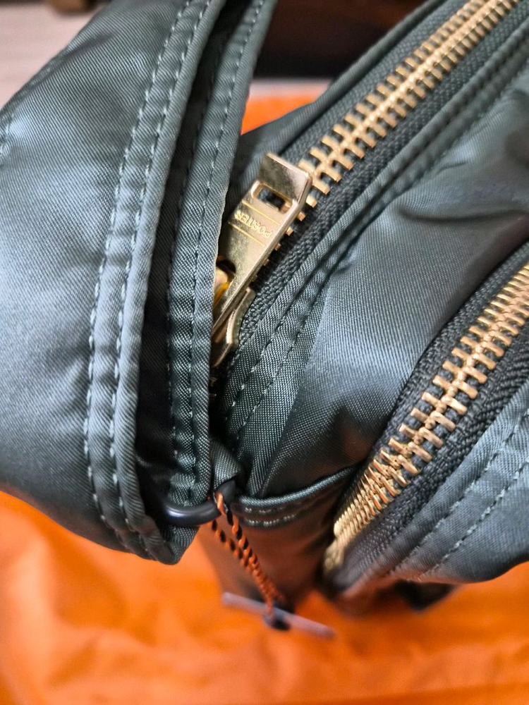 [새상품]요시다 포터 탱커 슬링백 라지 세이지그린 이미지