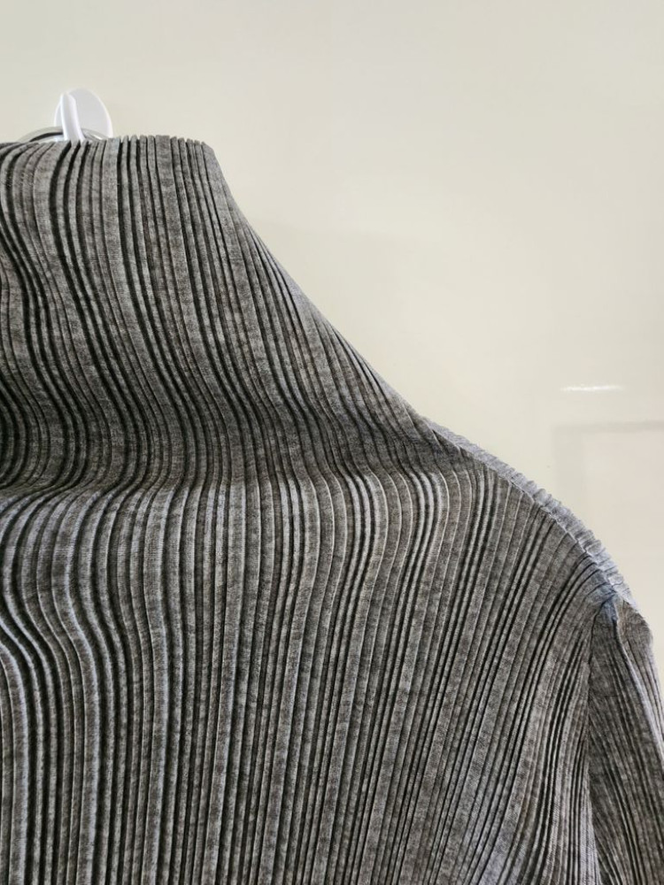 플리츠플리즈 탑 이미지