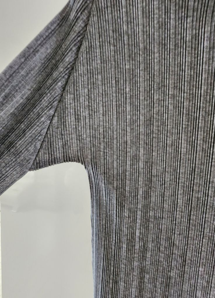 플리츠플리즈 탑 이미지