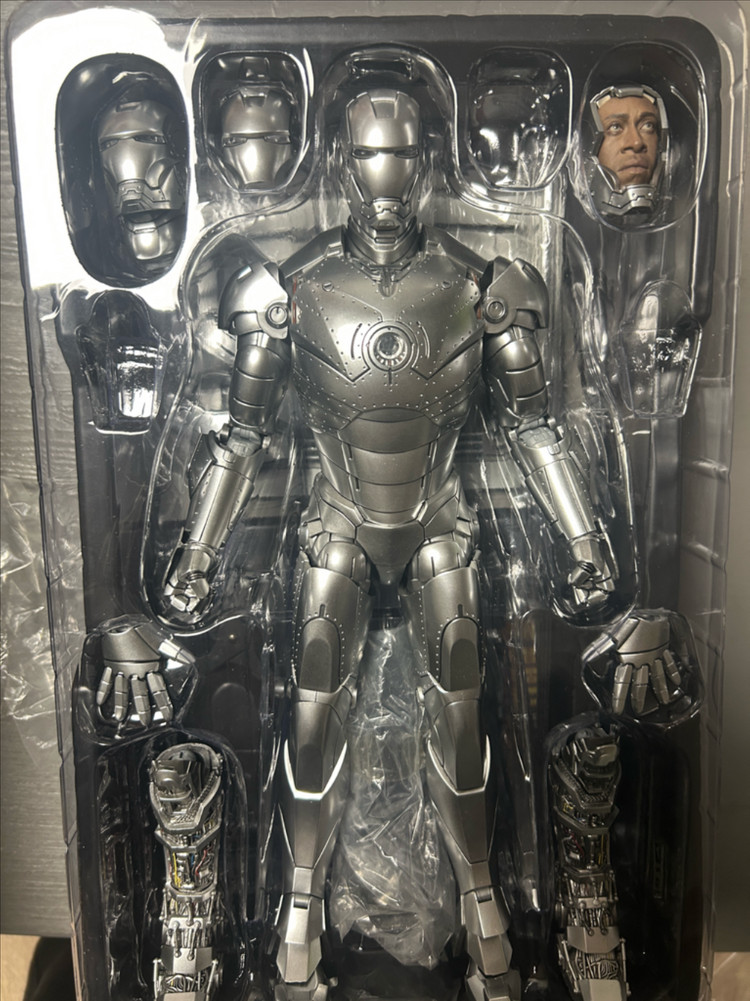 핫토이 아이언맨 피규어 판매 마크2언리쉬드 워머신--1