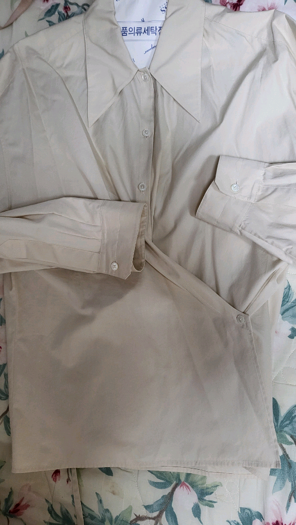 르메르 트위스트 셔츠--3