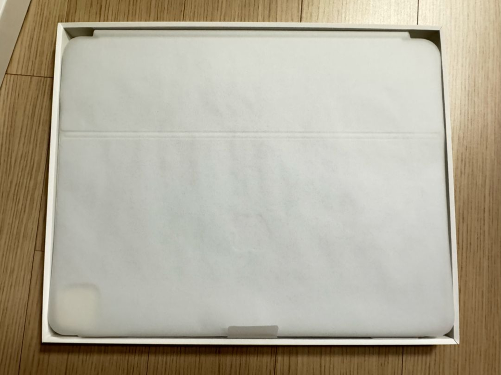 아이패드 프로 13 M4 셀룰러 + 매직키보드 프로 화이트 이미지